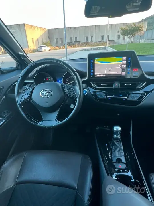 Toyota C-Hr 2017 photo 4