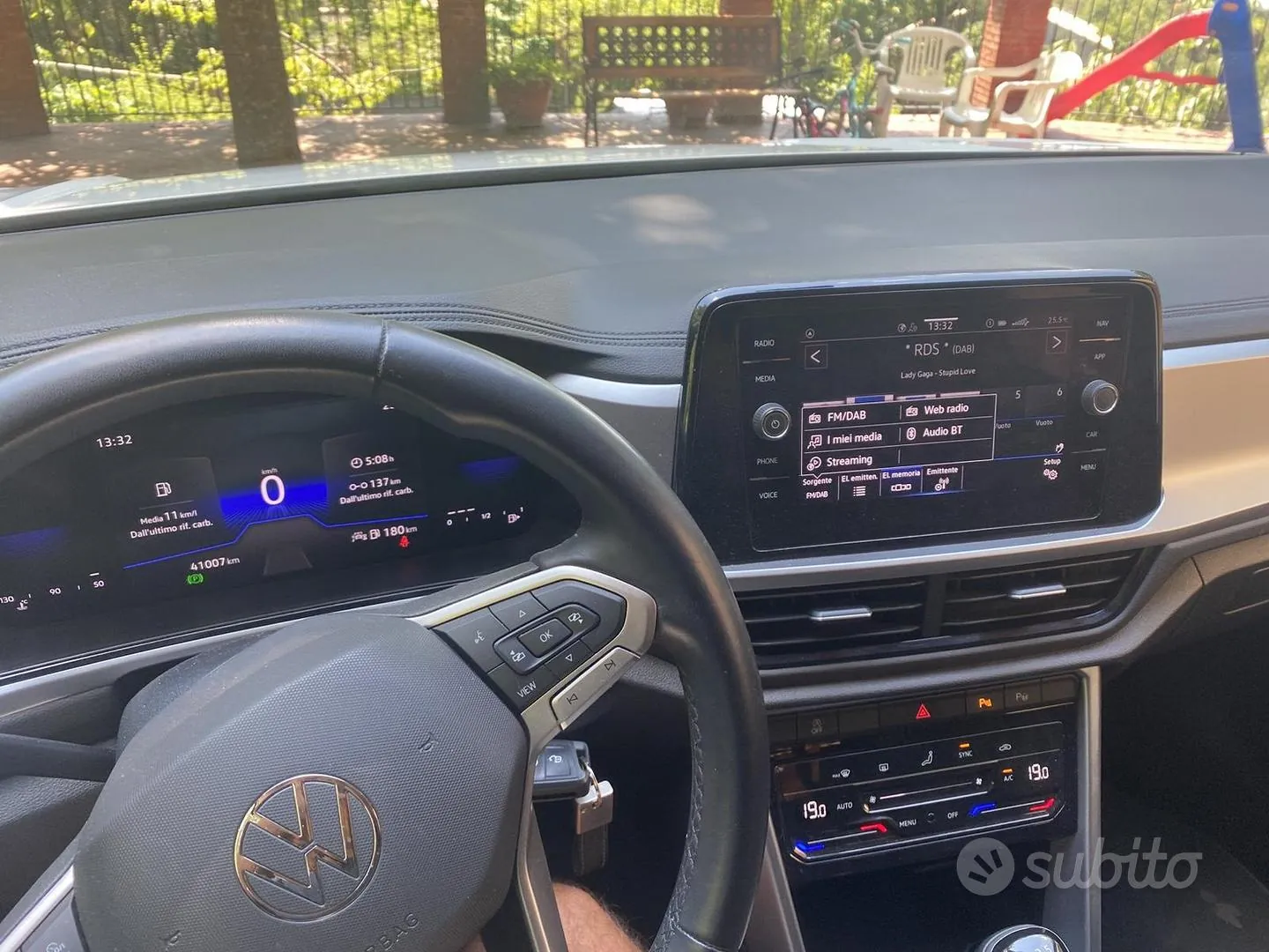 Volkswagen T-Roc 2023 photo 4