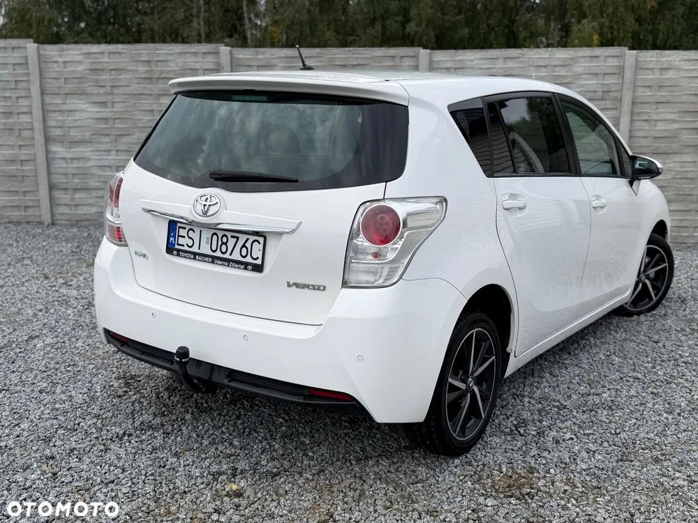 Toyota Verso 2016 photo 4