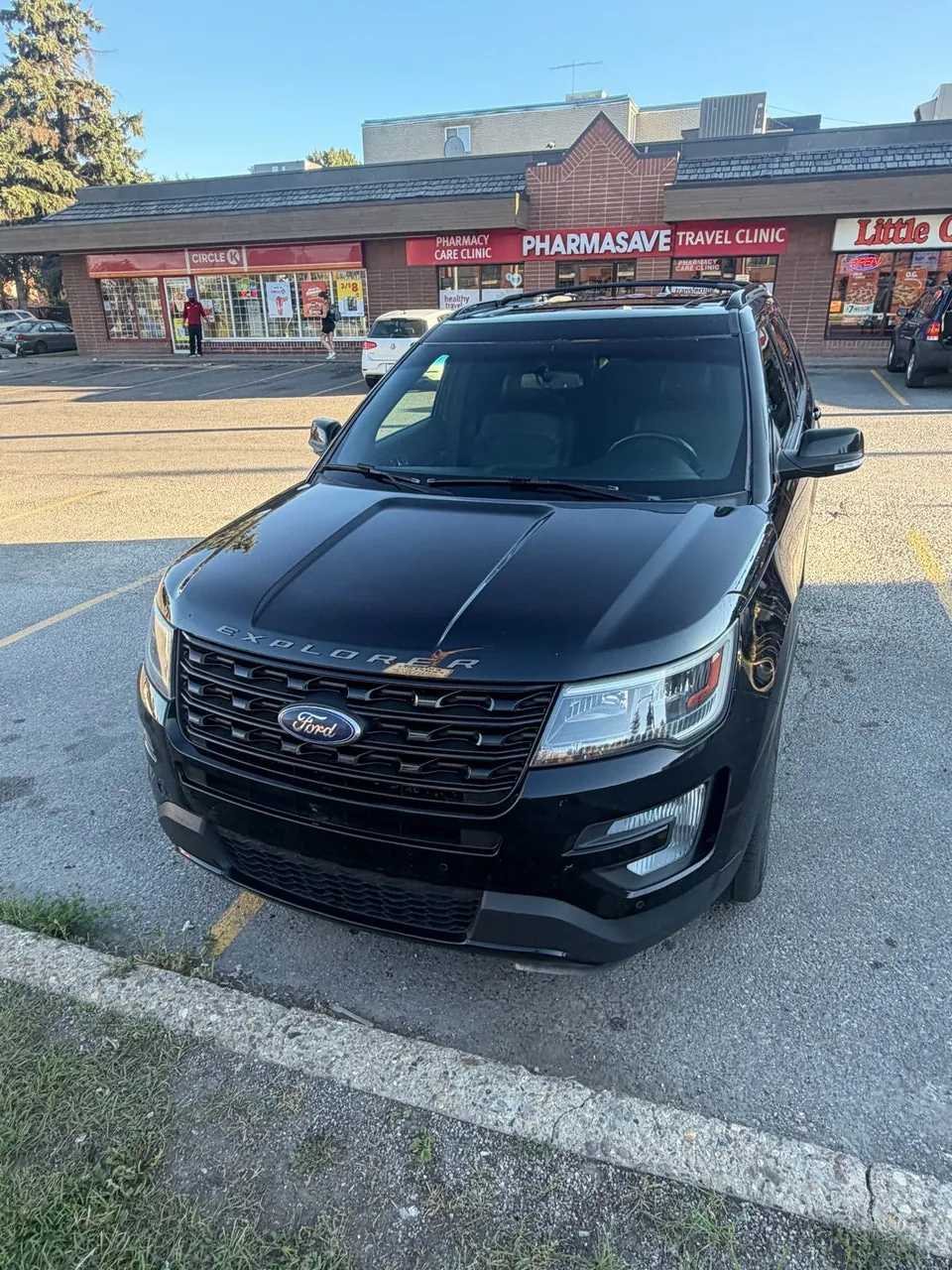Ford Explorer Sport 2017 photo 2