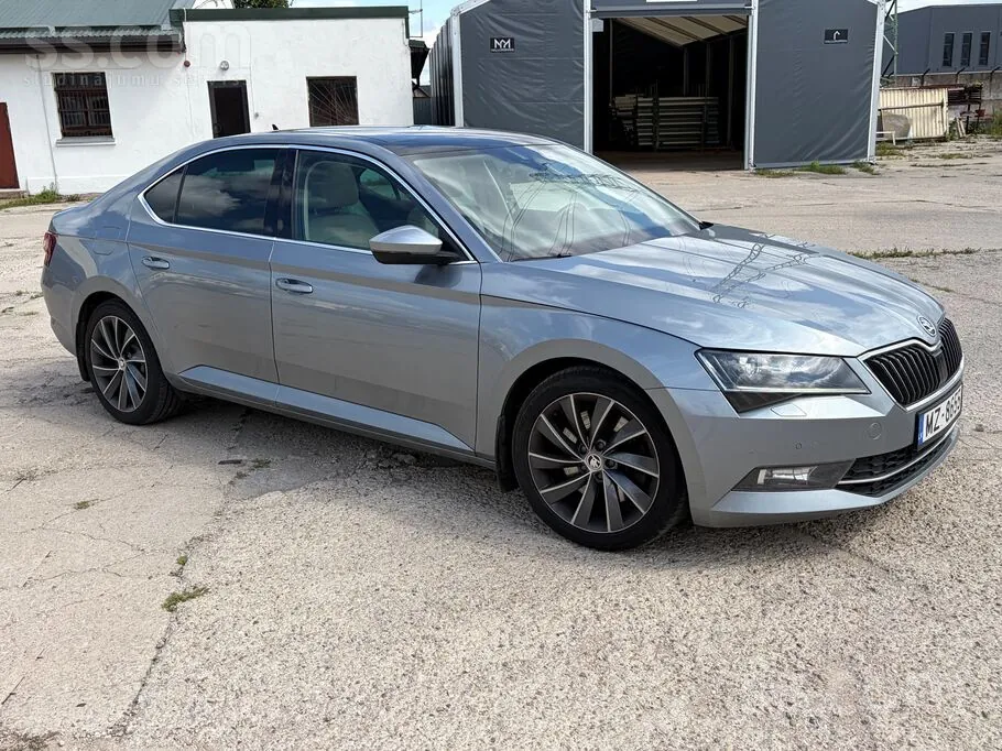 Skoda Superb 2019 photo 3