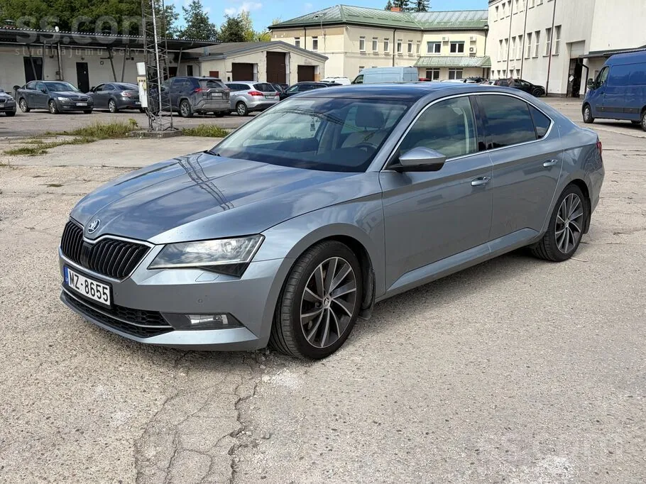 Skoda Superb 2019 photo 2