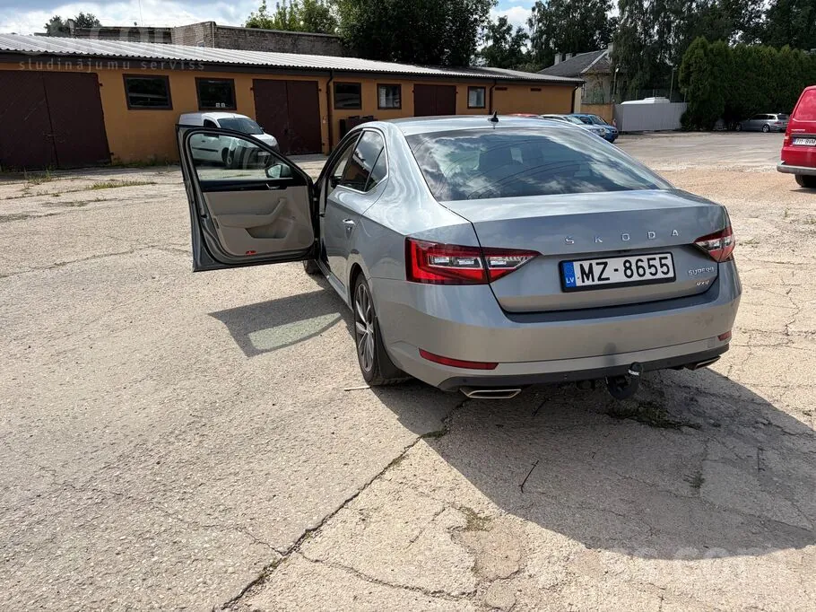 Skoda Superb 2019 photo 4
