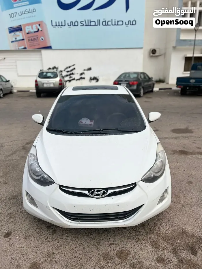 Hyundai Elantra 2012 photo 3