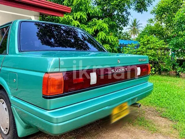 Nissan Sunny 1989 photo 3