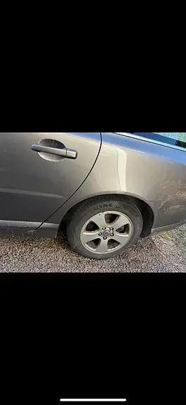 Volvo V70 2010 photo 4