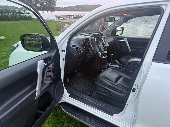 Toyota Land Cruiser 2016 photo 5