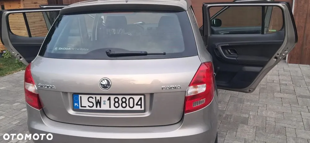 Skoda Fabia 2013 photo 4