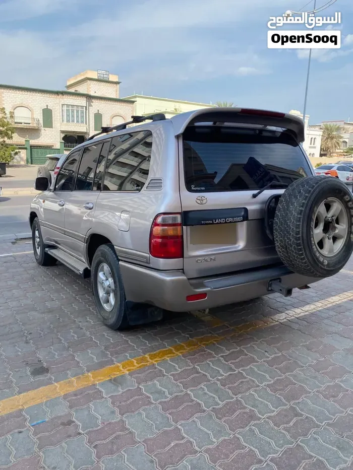 Toyota Land Cruiser