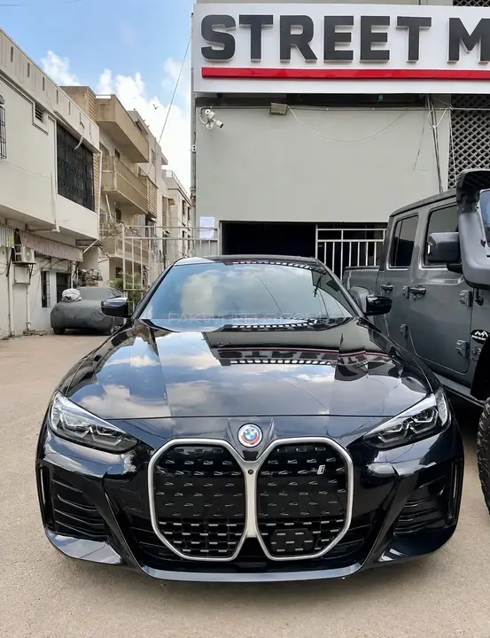 BMW I4