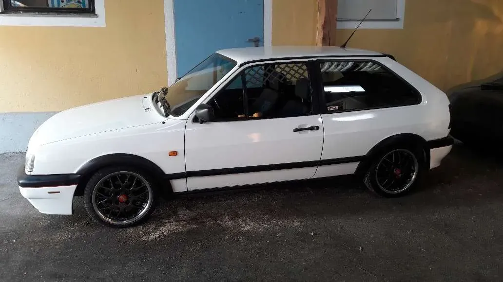 Volkswagen Polo 1992 photo 2