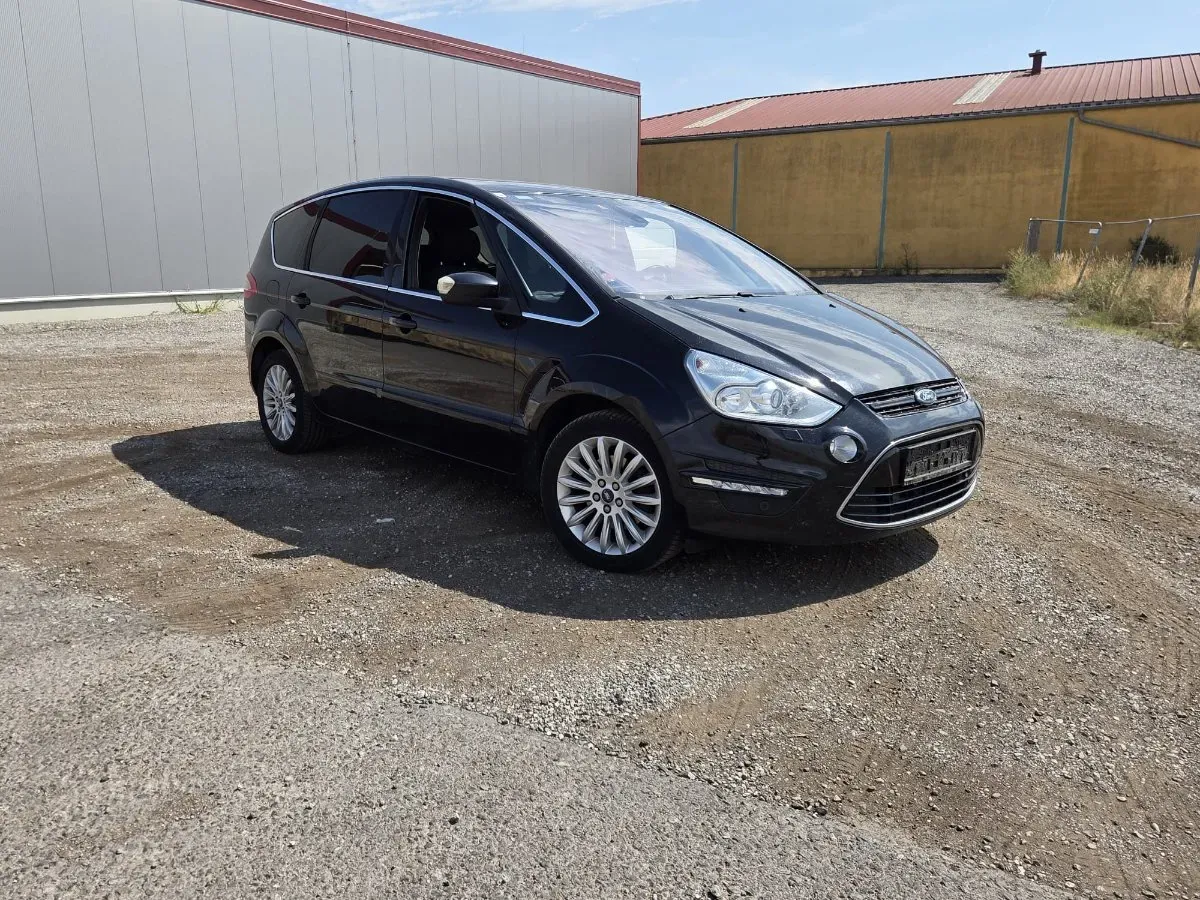 Ford S-Max 2013 photo 2