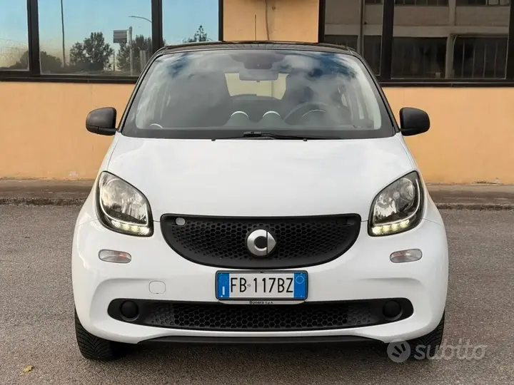 Smart Forfour 2015 photo 2
