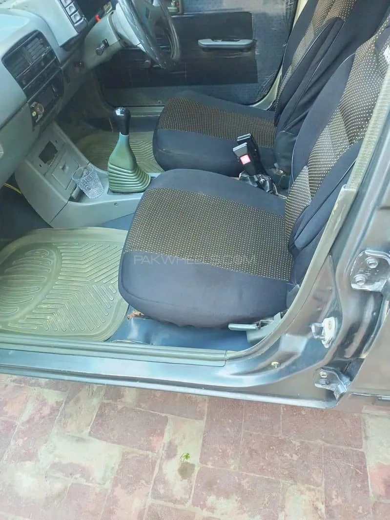 Suzuki Khyber
