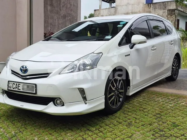 Toyota Prius 2013 photo 2