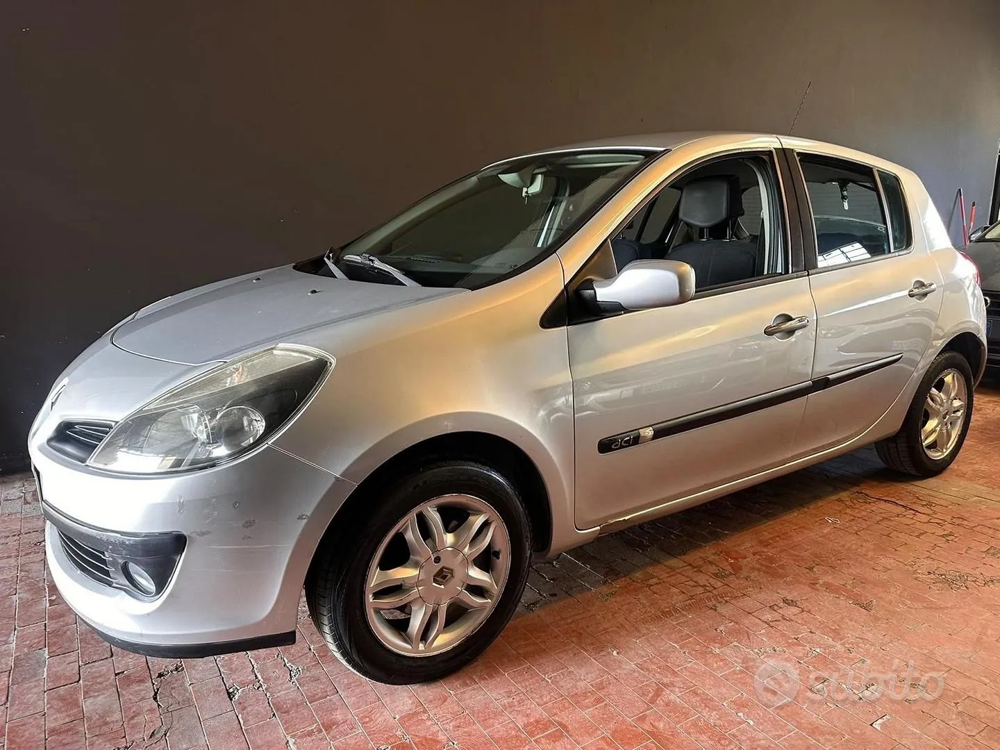 Renault Clio 2006 photo 3