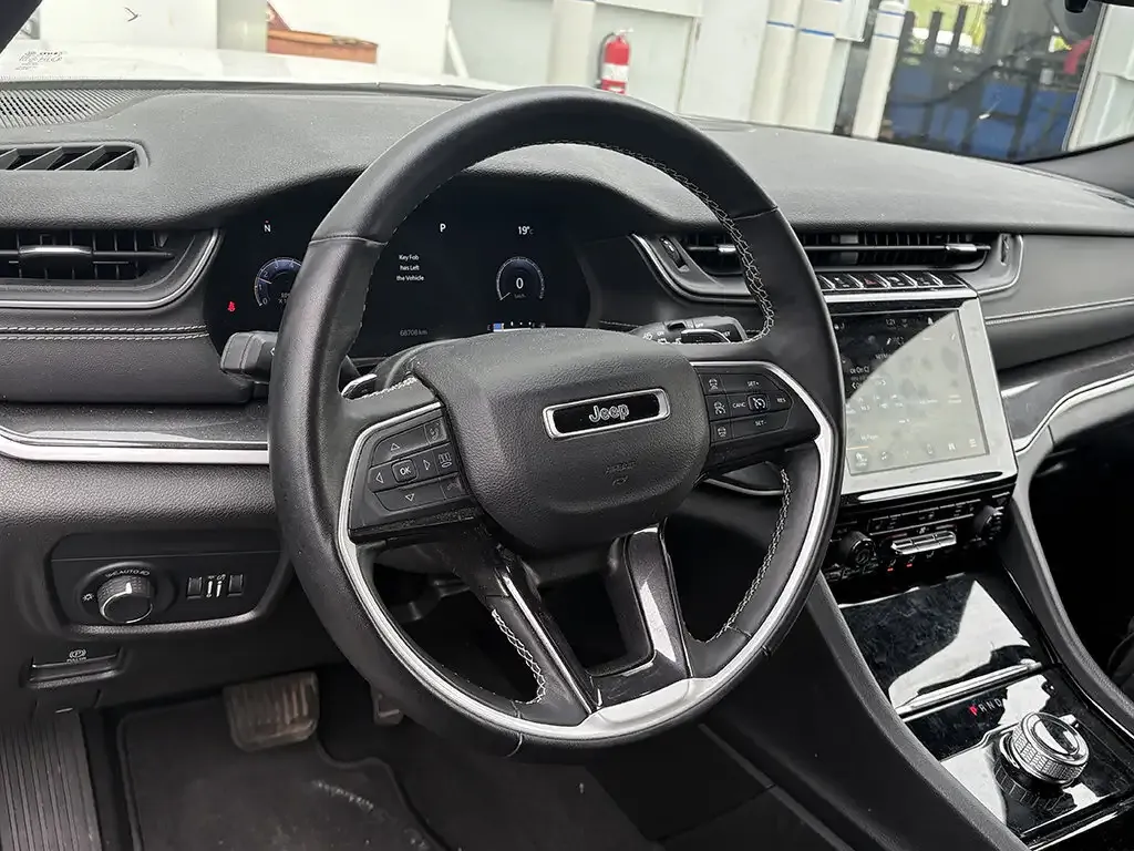Jeep Grand Cherokee 2022 photo 3