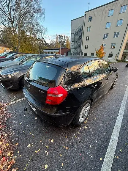 BMW 116I 2010 photo 2