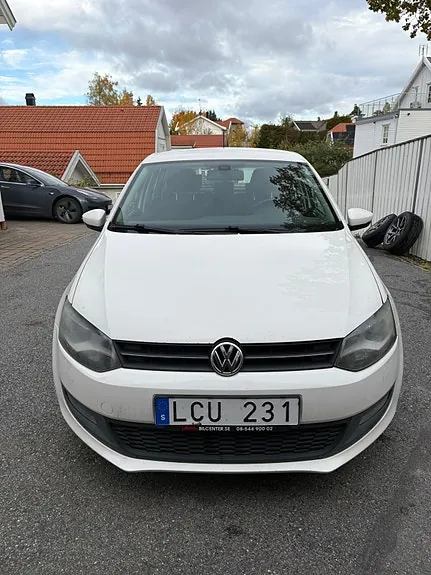 Volkswagen Polo 2011 photo 2