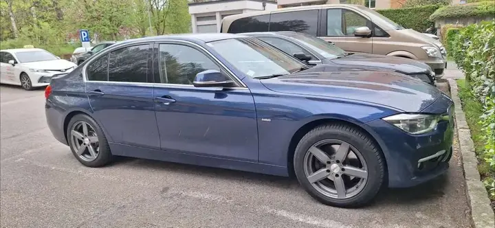 BMW 3 Series 2018 photo 2