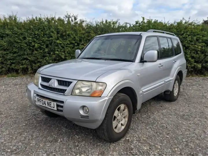Mitsubishi Shogun 2004 photo 3