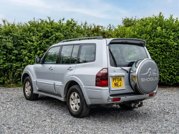 Mitsubishi Shogun 2004 photo 4