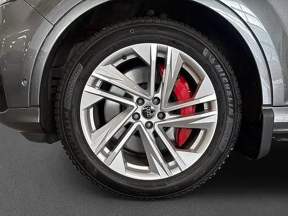 Audi Q7 2023 photo 5