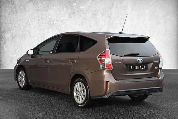 Toyota Prius 2015 photo 5