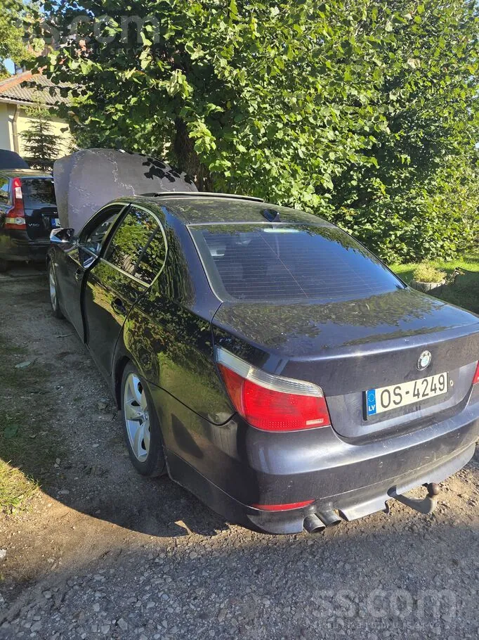 BMW 525