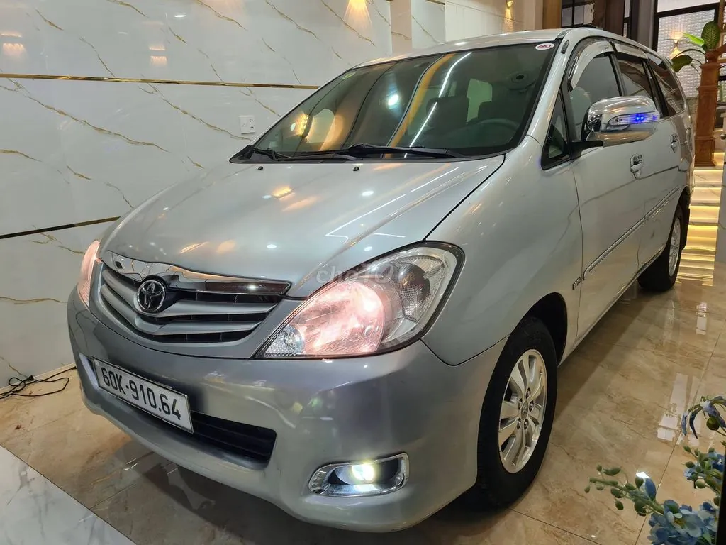 Toyota Innova 2008 photo 2