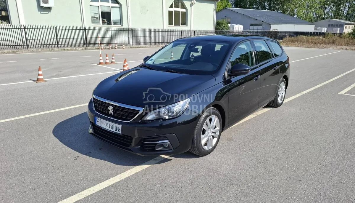 Peugeot 308 2018 photo 2