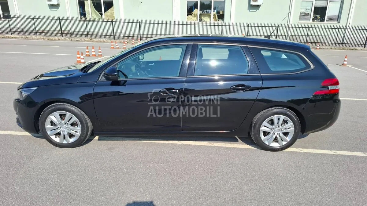 Peugeot 308 2018 photo 3