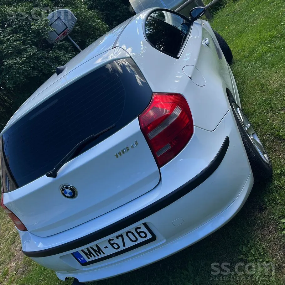 BMW 118 2007 photo 2