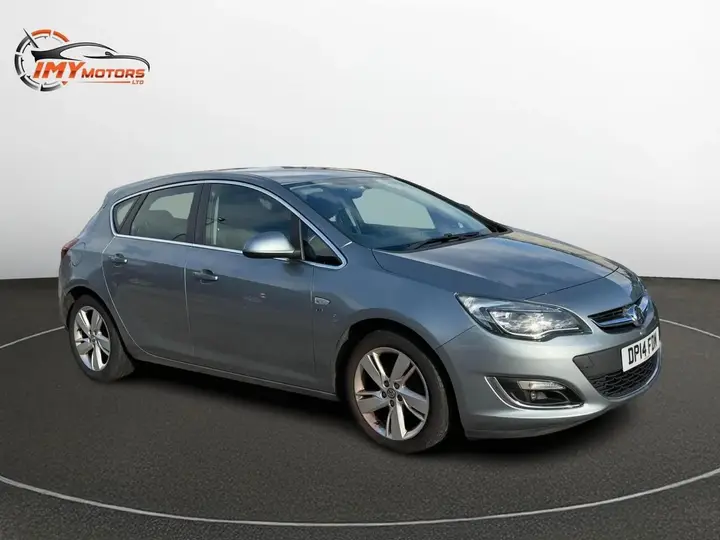 Vauxhall Astra 2014 photo 2