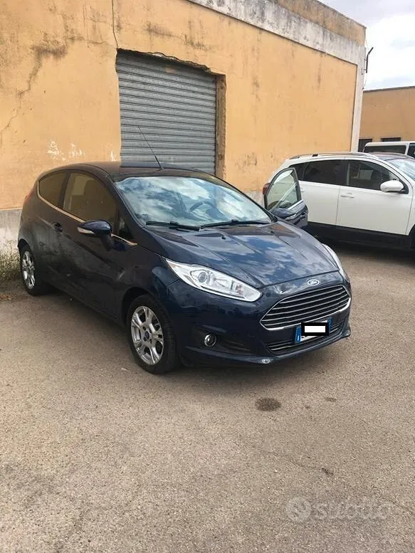 Ford Fiesta 2015 photo 2
