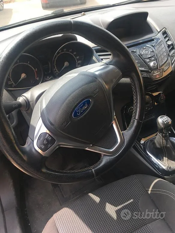 Ford Fiesta 2015 photo 5