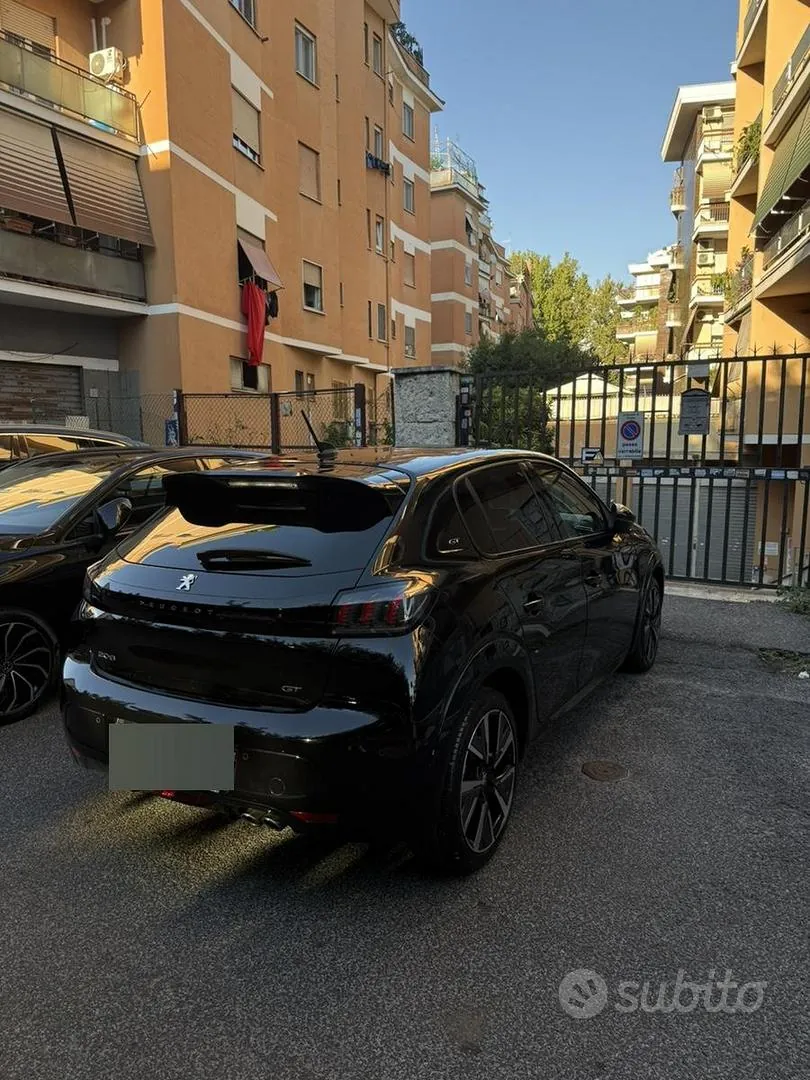 Peugeot 208 2022 photo 4