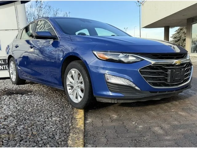 Chevrolet Malibu 2023 photo 2