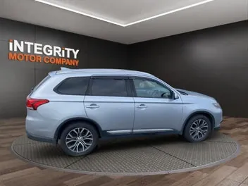 Mitsubishi Outlander 2017 photo 3