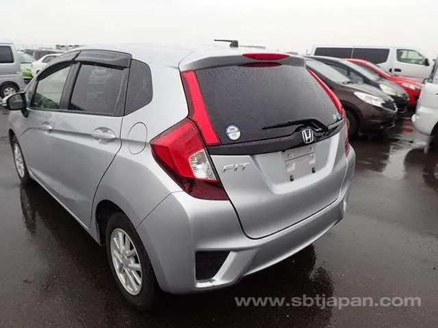 Honda Fit 2015 photo 3