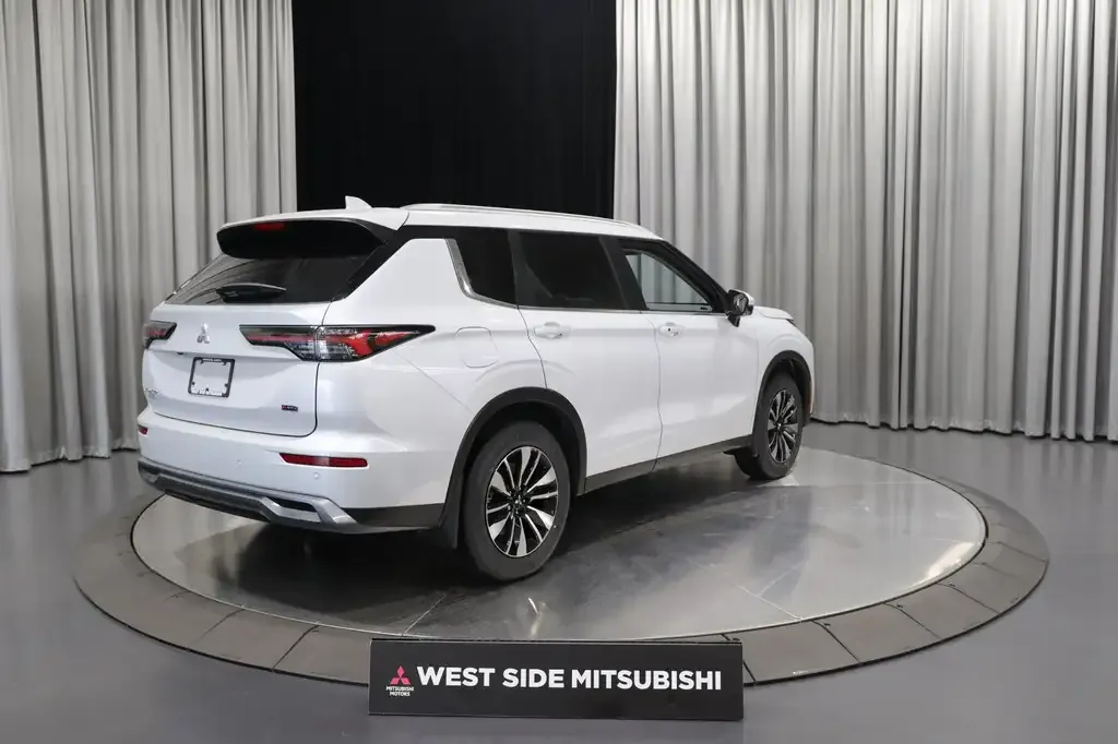 Mitsubishi Outlander 2026 photo 5
