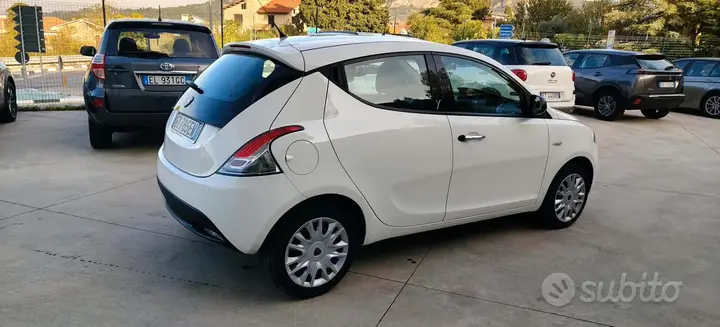Lancia Ypsilon 2015 photo 5
