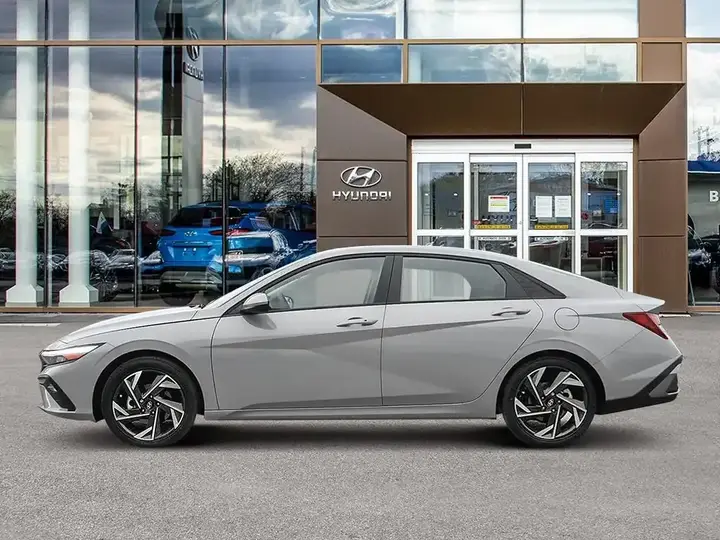 Hyundai Elantra 2026 photo 3