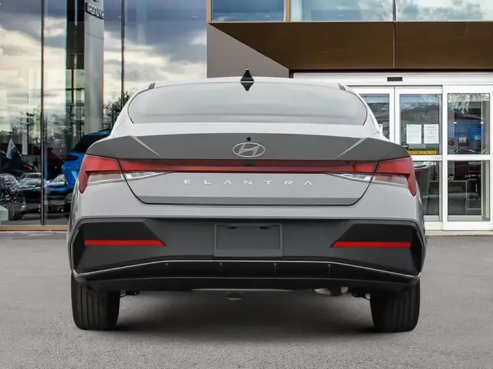 Hyundai Elantra 2026 photo 5