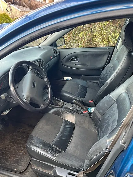 Volvo S40 1999 photo 2