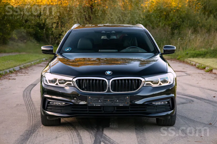 BMW G30