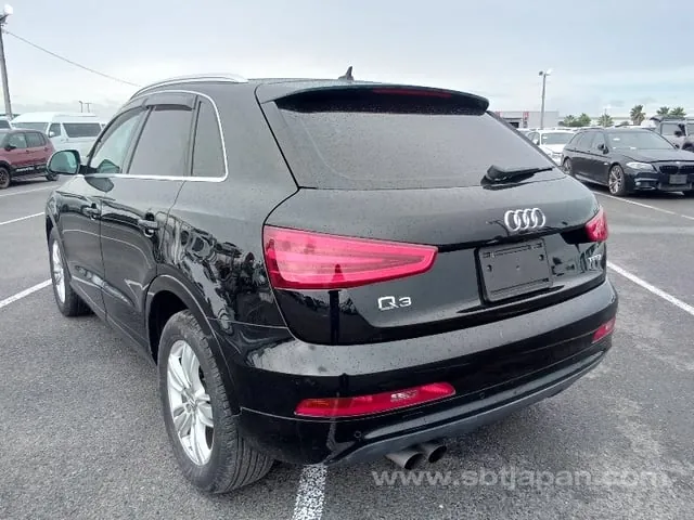 Audi Q3 2015 photo 3
