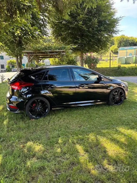 Ford Focus St 2017 photo 3