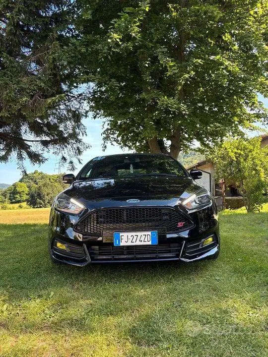 Ford Focus St 2017 photo 2
