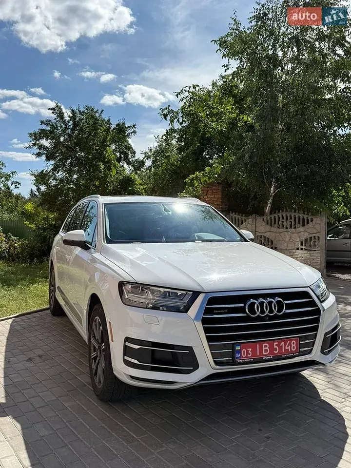 Audi Q7 2016 photo 2
